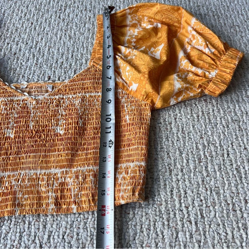 CLEOBELLA Everly Yellow Smocked Puff Sleeve Crop Top - Picture 6 of 11